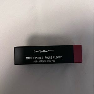 MAC LIPSTICK